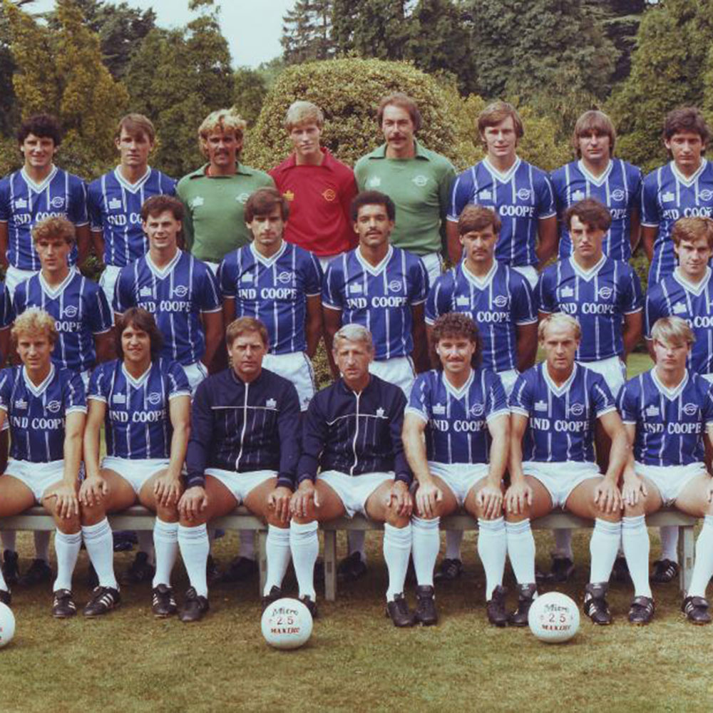 Leicester City 1983-84 Retro Football Shirt - Image 7