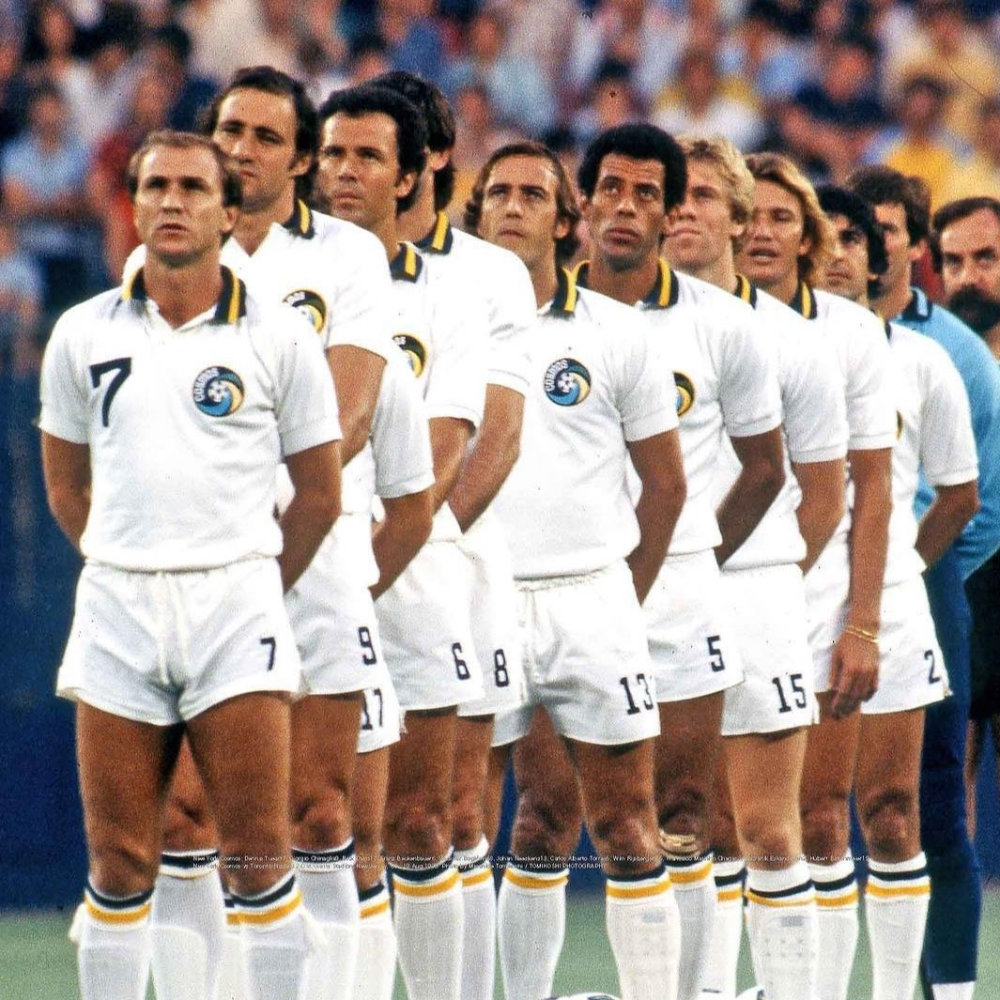 New York Cosmos 1979 Retro Football Shirt - Image 6