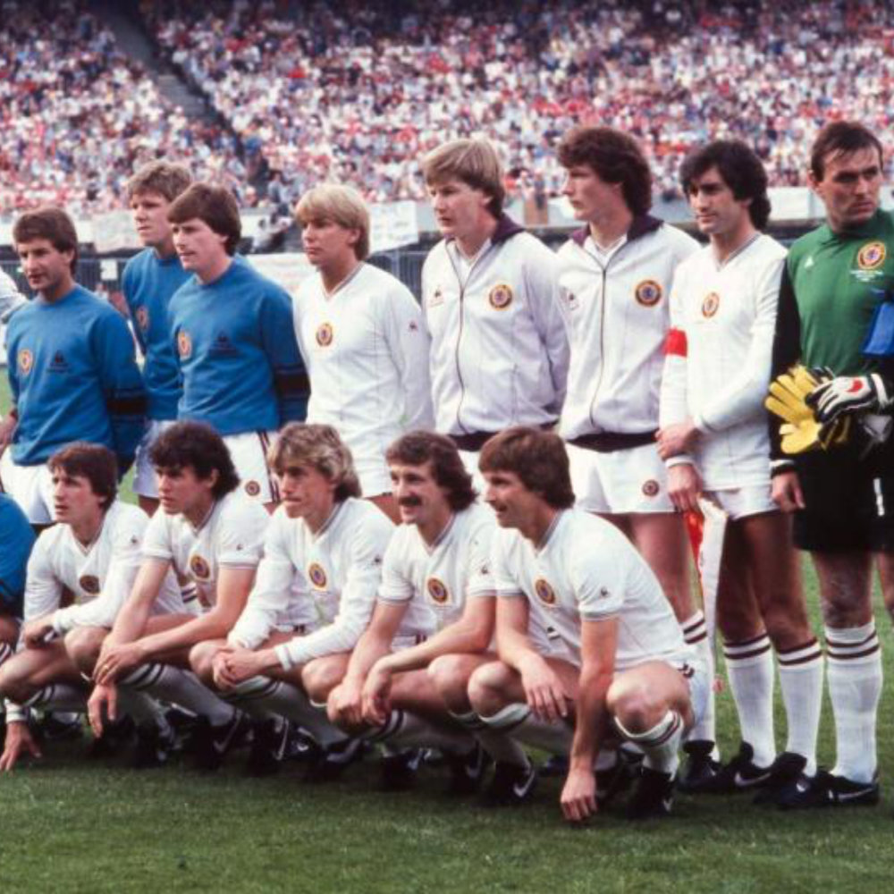 Aston Villa 1981-82 Retro Football Track Top - Image 7